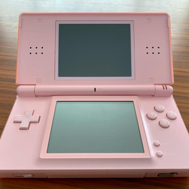 Switch Liteに新色「エル子ピンク」発売！ これもうエルおじ必須